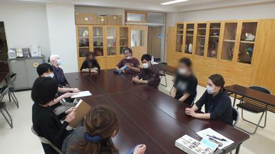 グループ2の話合いの様子 グループ2の話合いの様子
