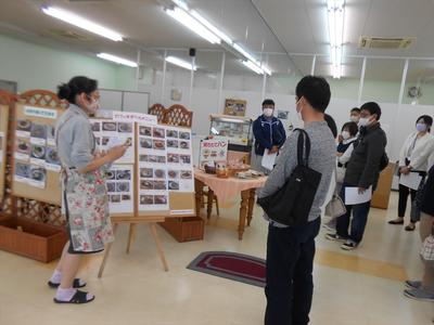 見学する様子 見学する様子