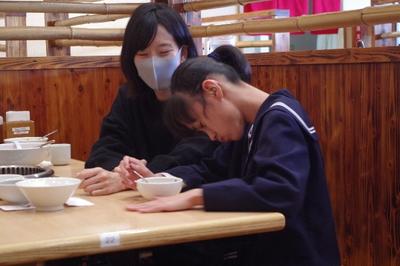 先生と一緒においしくいただいてます 先生と一緒においしくいただいてます