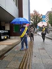 雨の中を出発