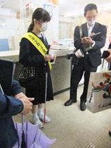 曽根田郵便局で取材をうける 曽根田郵便局で取材をうける