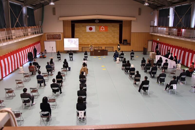 卒業式会場 卒業式会場