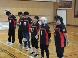 整列する選手 整列する選手