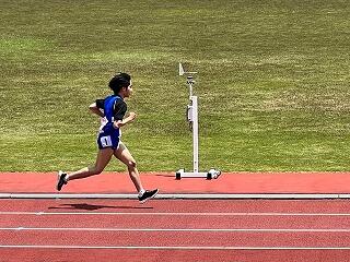 １５００ｍを力走する小野寺選手