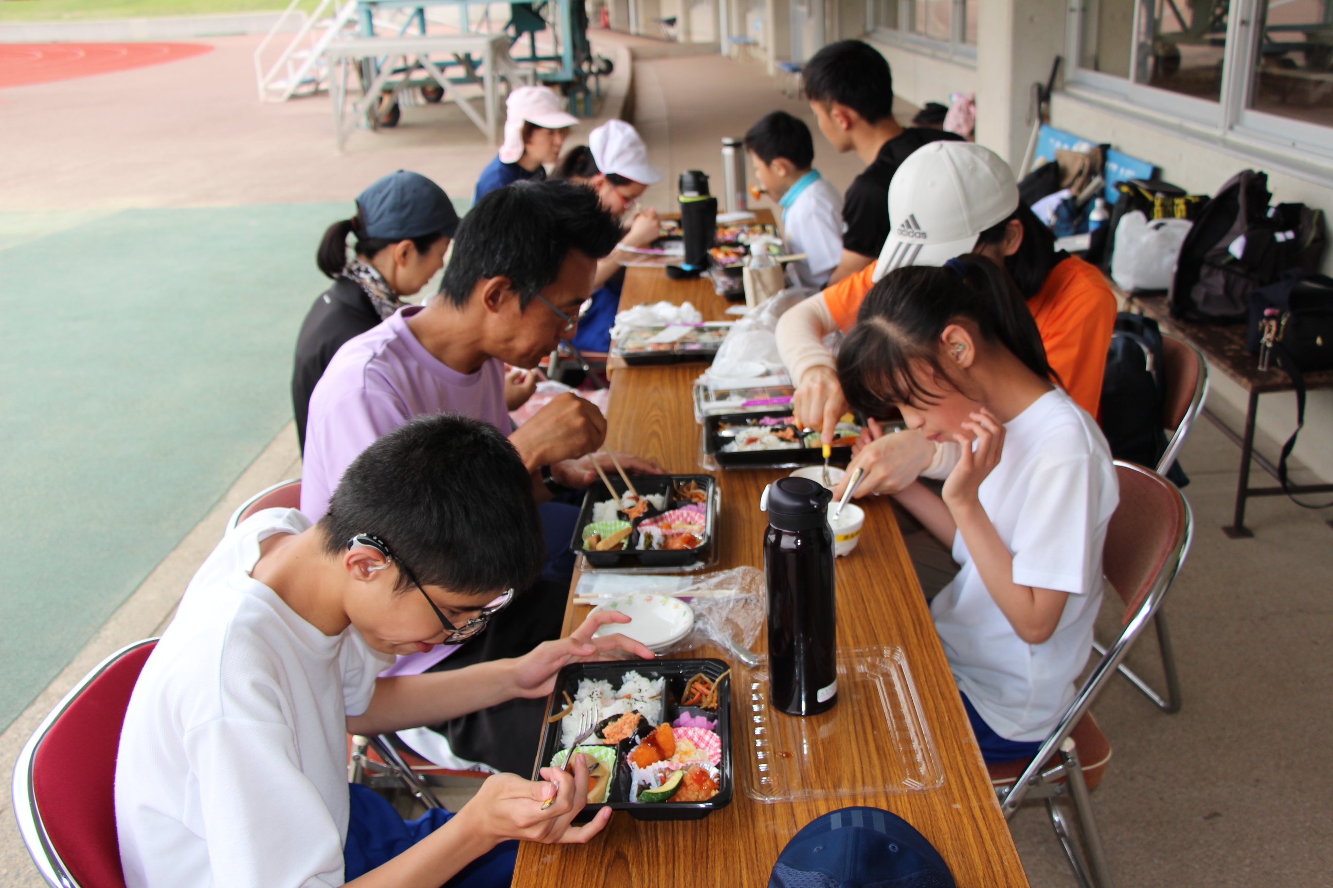 昼食の様子